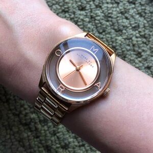 Marc Jacobs MBM3417 Women Tether Rose Gold Watch